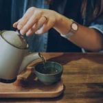 بهترین نوشیدنی‌ها برای کوچک کردن شکم